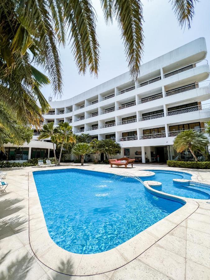 Hotel California Playa El Yaque Екстер'єр фото