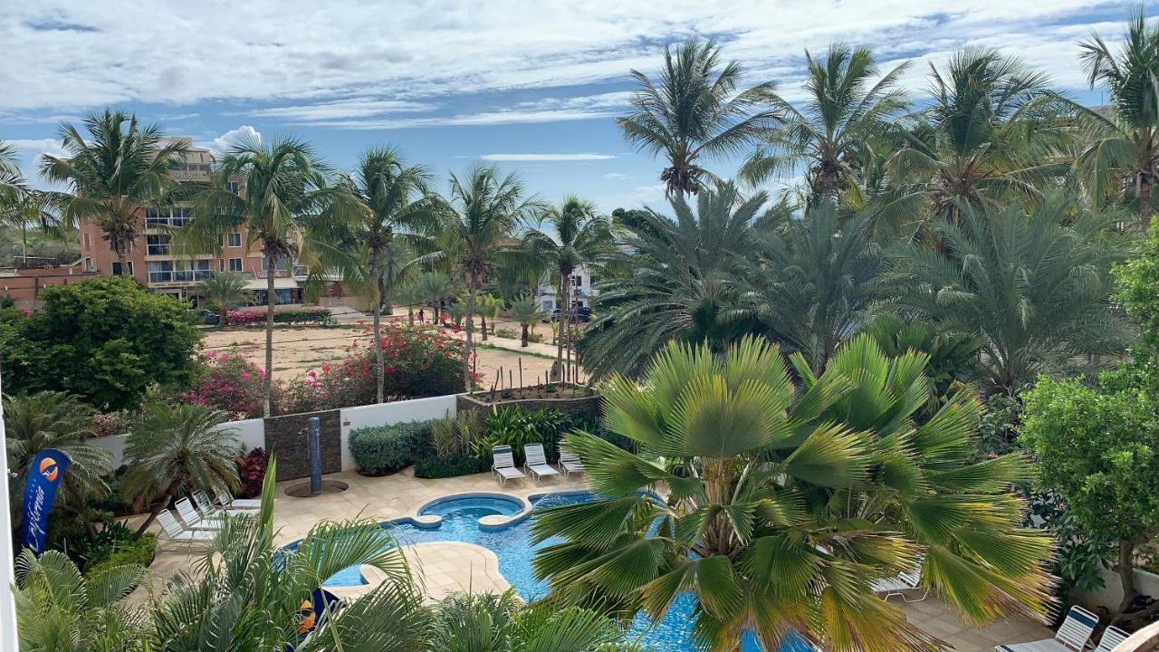 Hotel California Playa El Yaque Екстер'єр фото