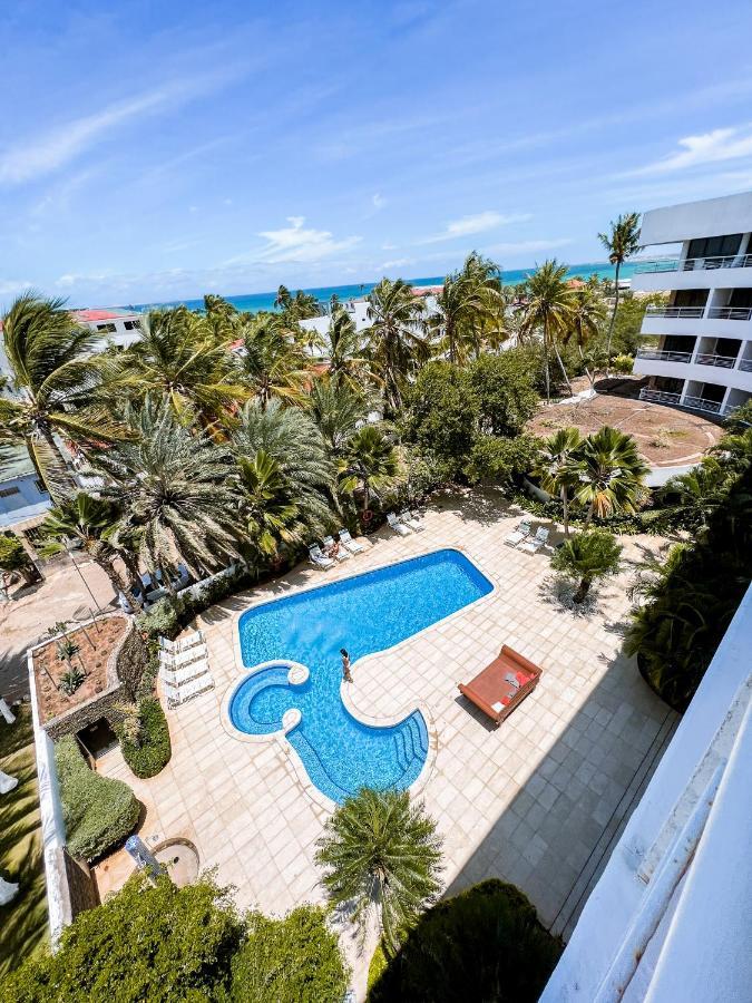 Hotel California Playa El Yaque Екстер'єр фото