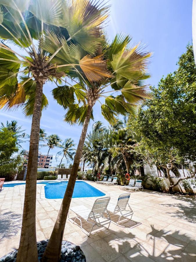 Hotel California Playa El Yaque Екстер'єр фото