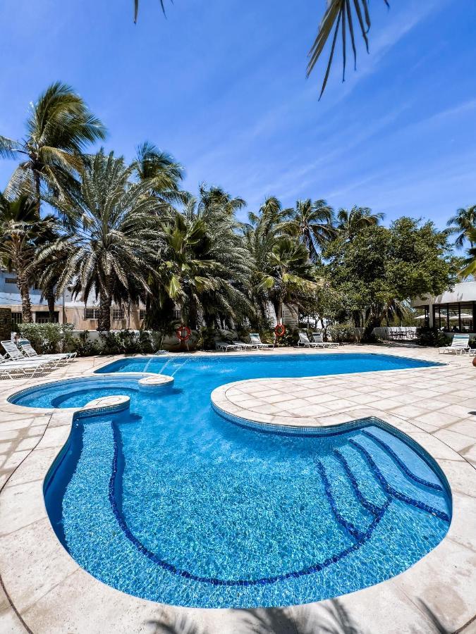 Hotel California Playa El Yaque Екстер'єр фото